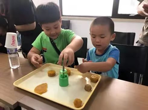 品味中秋，走进万国酒家做月饼体验研学营 研学活动 9